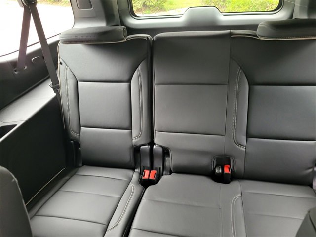 New 2025 Chevrolet Suburban Premier image 17