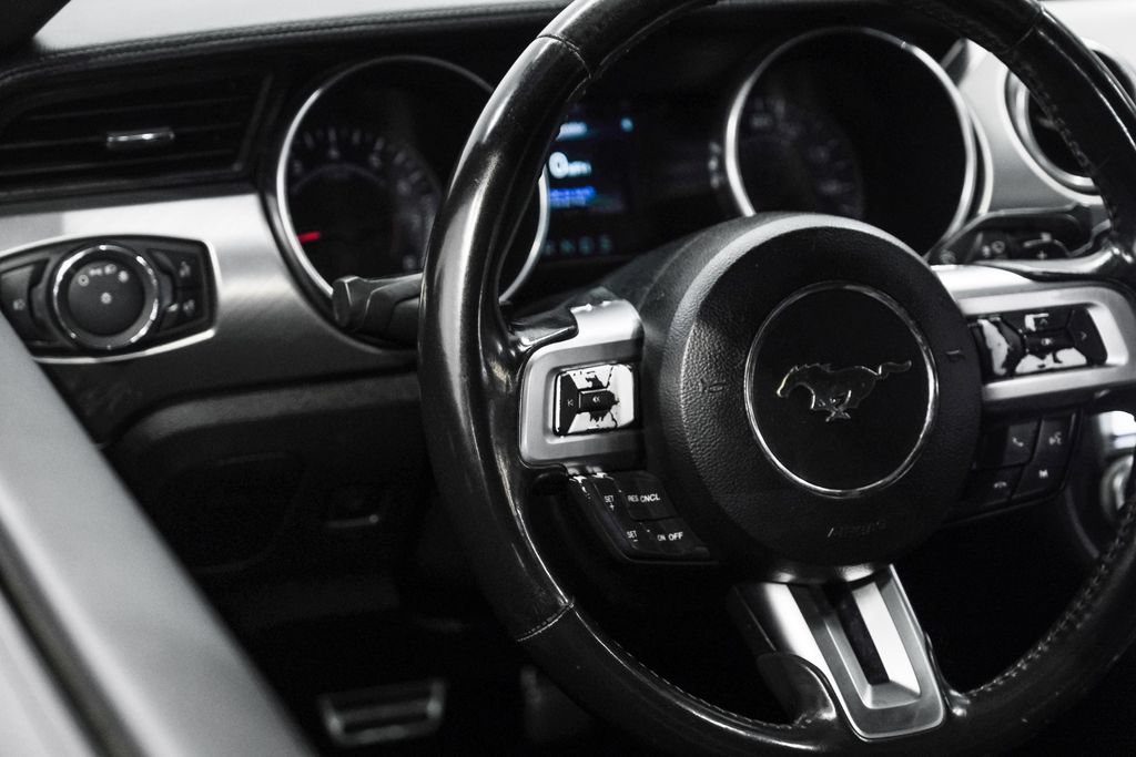 Used 2019 Ford Mustang Coupe RWD image 21