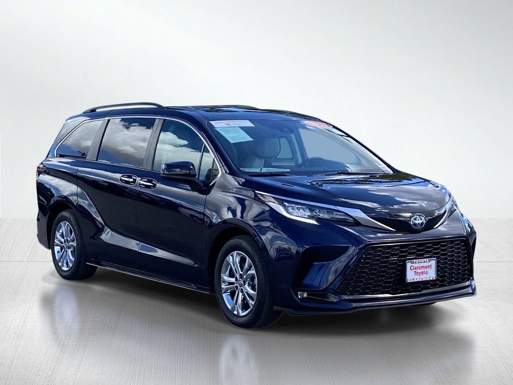 Certified 2023 Toyota Sienna XSE w/ XSE Plus Package image 12