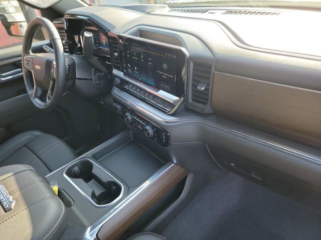 Used 2024 Chevrolet Silverado 2500 High Country w/ High Country Premium Package image 27