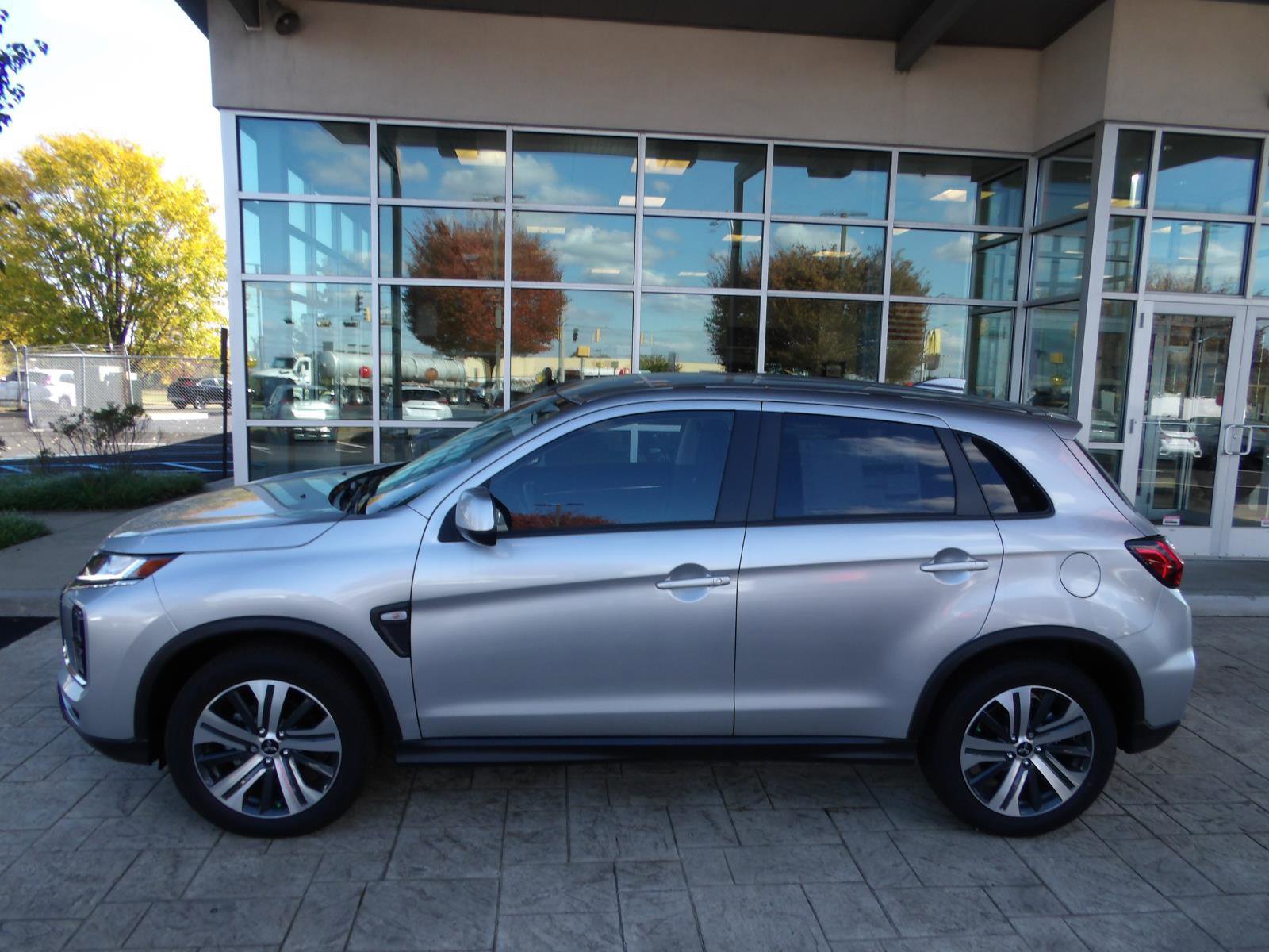 Used 2024 Mitsubishi Outlander Sport ES image 4