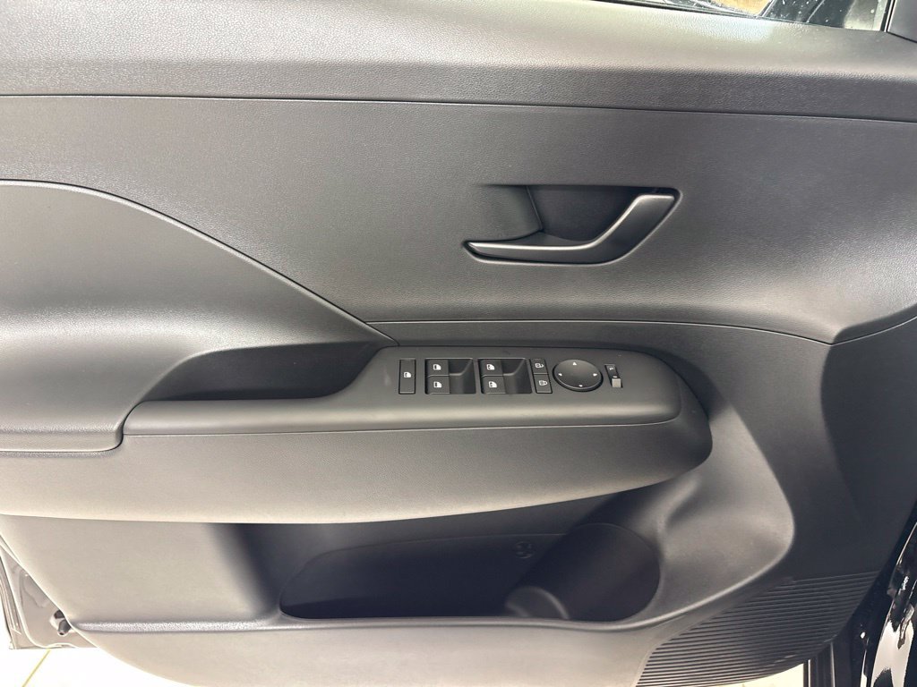 New 2027 Hyundai Kona SEL Sport FWD image 17