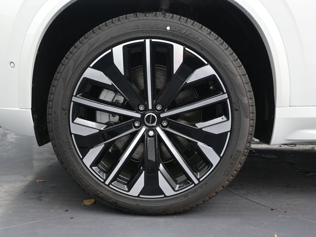 New 2026 Volvo XC90 T8 Plus w/ Protection Package Premier AWD/4WD image 9