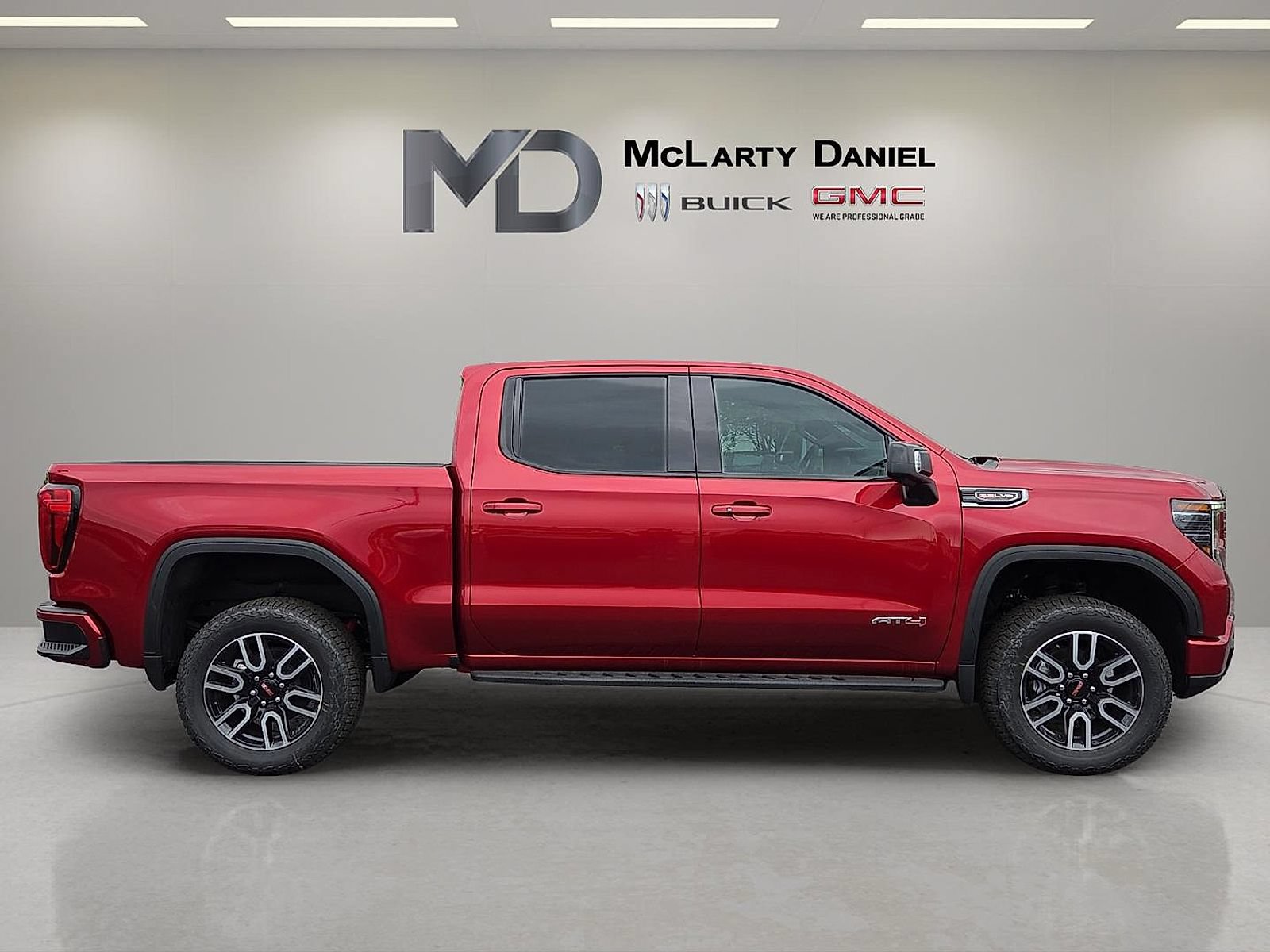 Used 2026 GMC Sierra 1500 AT4 w/ AT4 Premium Package AWD/4WD image 6