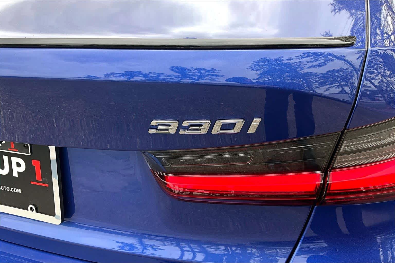 New 2026 BMW 330i Sedan w/ M Sport Package RWD image 15