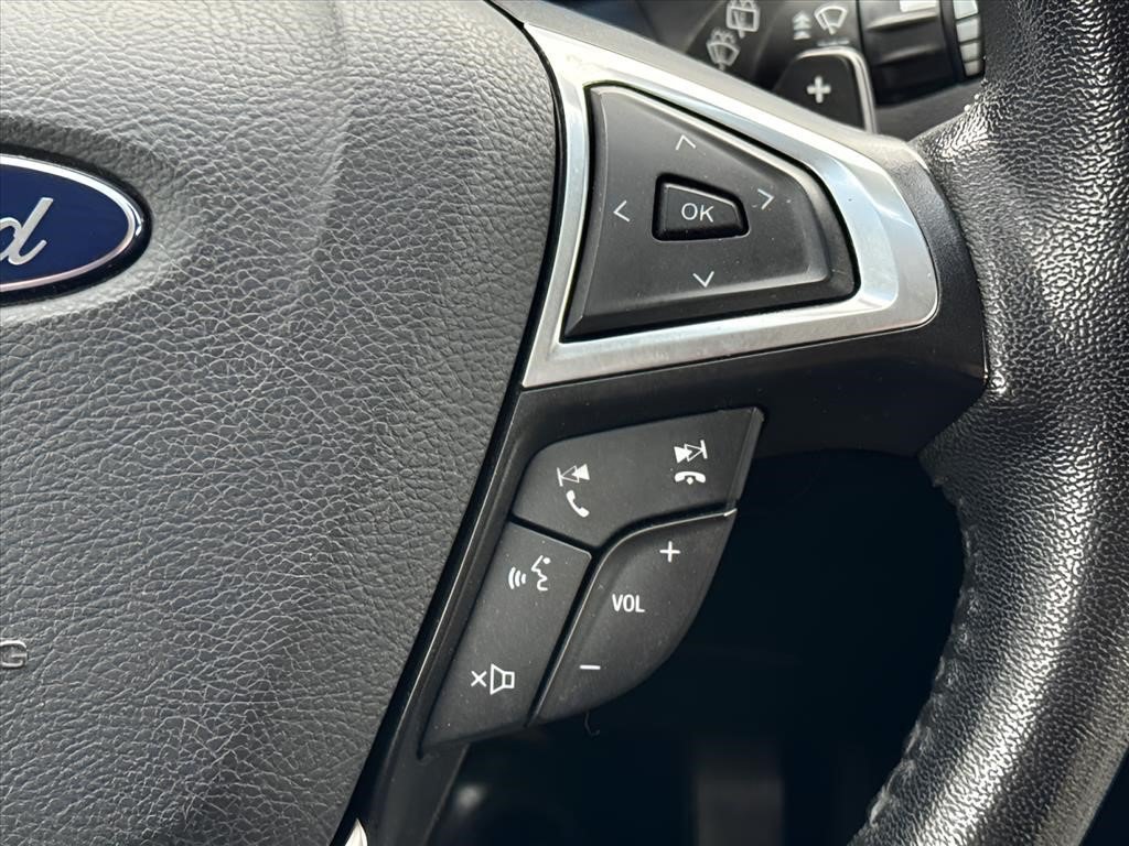 Used 2017 Ford Edge SEL w/ Cargo Accessory Package AWD/4WD image 13