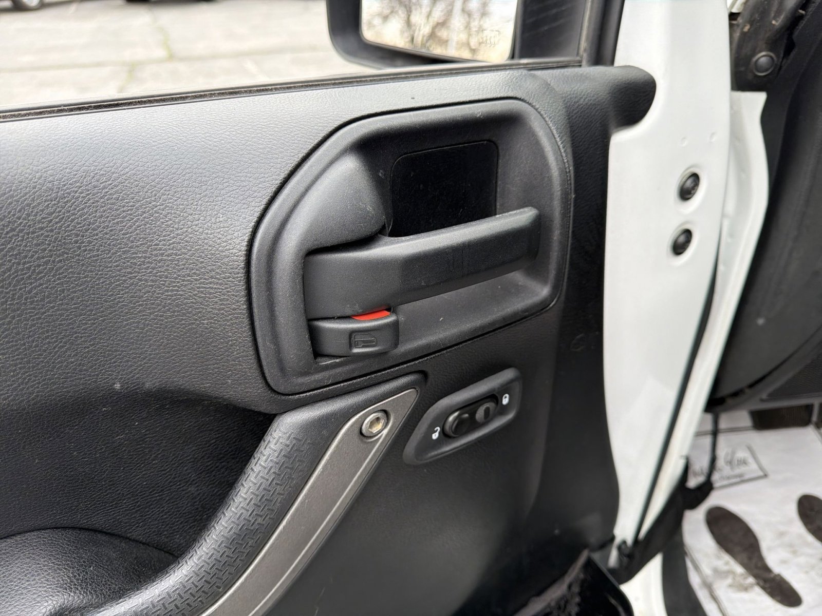 Used 2013 Jeep Wrangler Unlimited Sport image 19