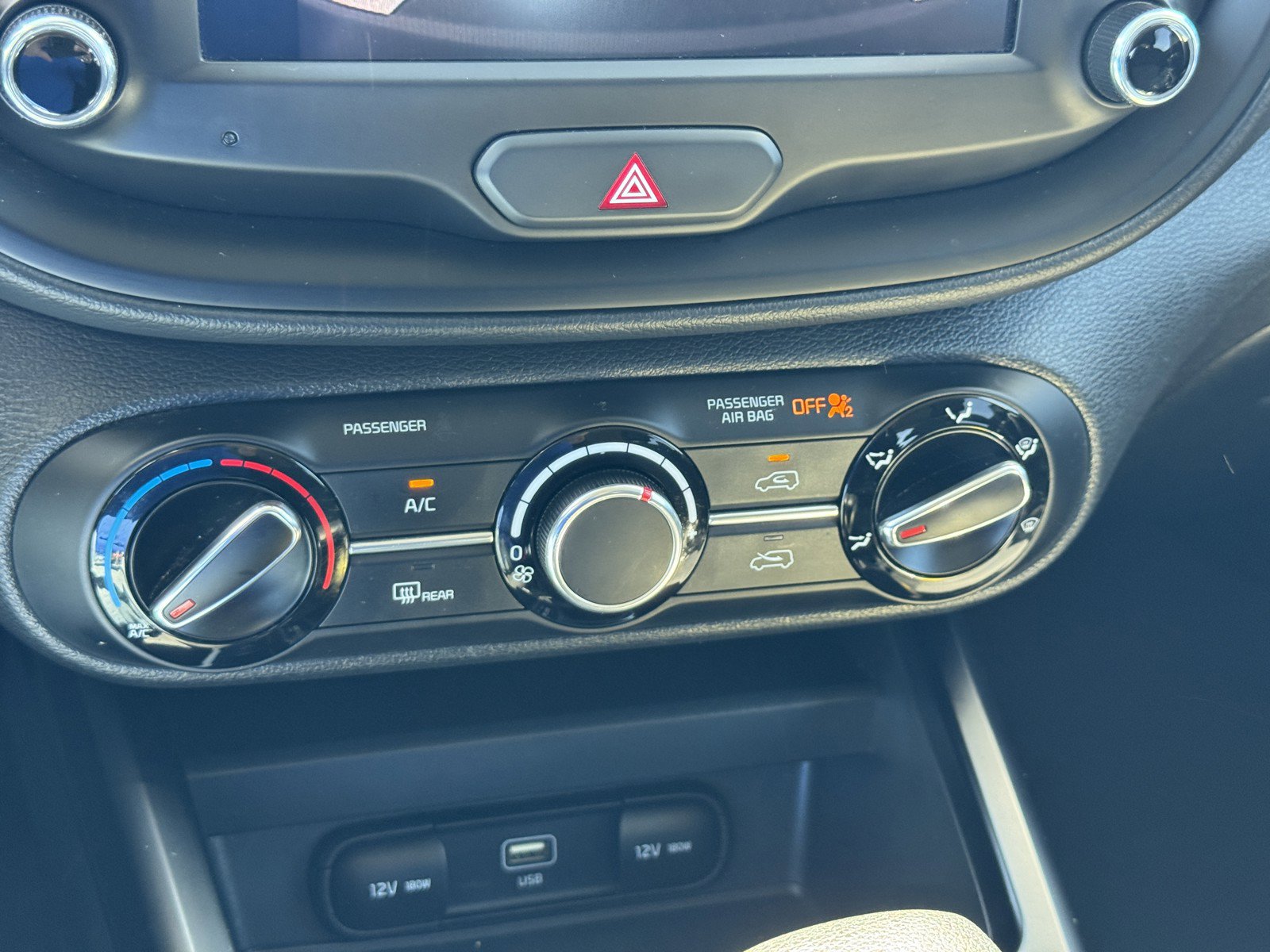 Used 2024 Kia Soul LX w/ Option Group 015 FWD image 18