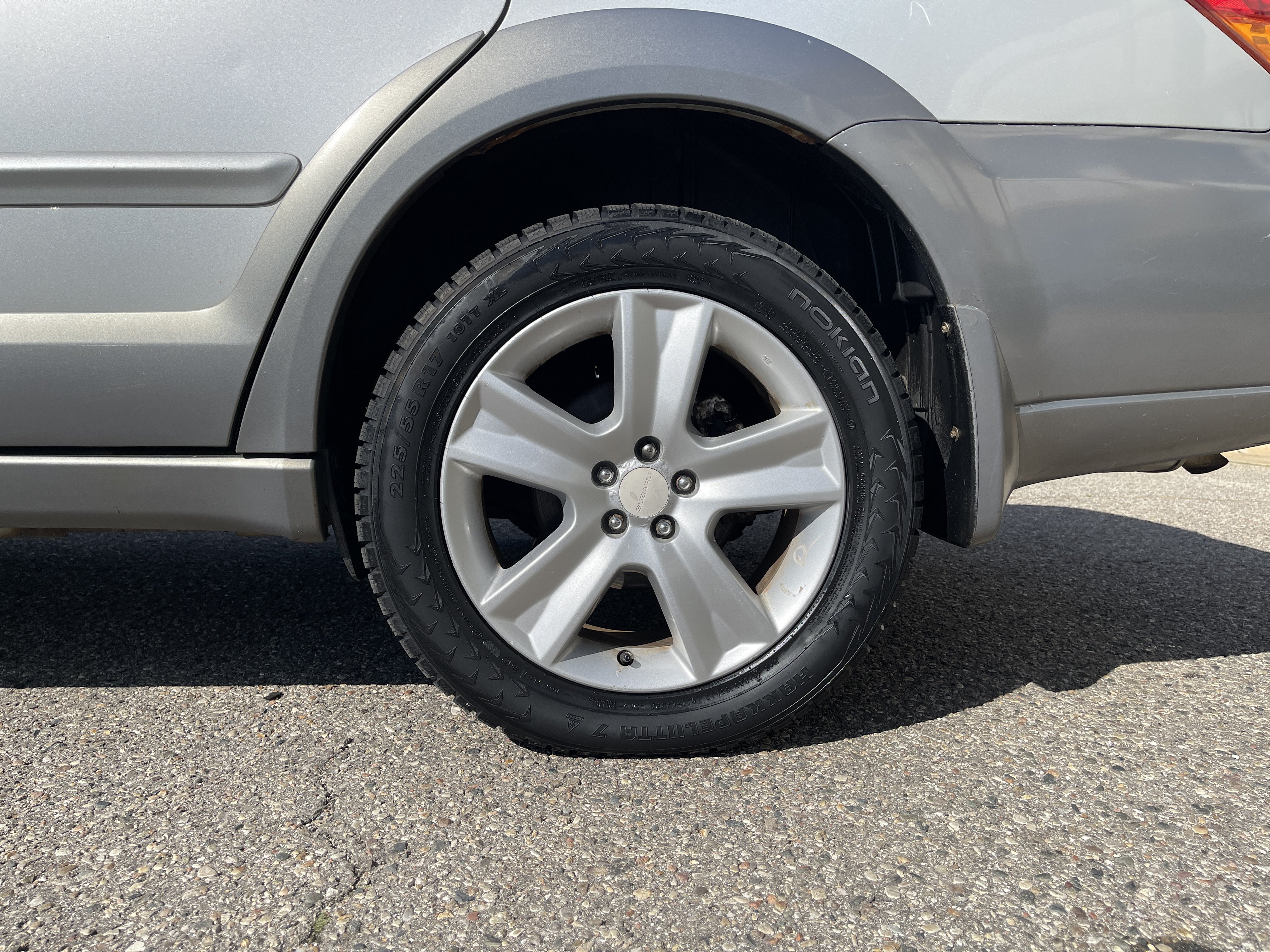 Used 2005 Subaru Outback 2.5XT Limited AWD/4WD image 23