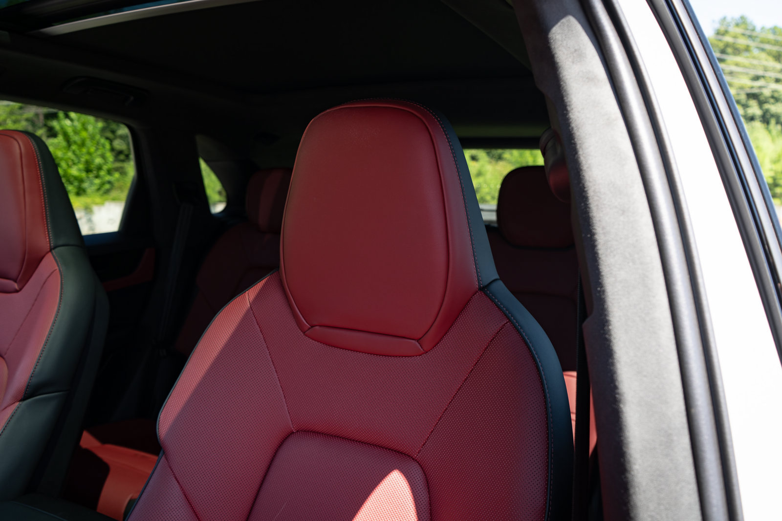 Used 2023 Porsche Cayenne GTS AWD/4WD image 34
