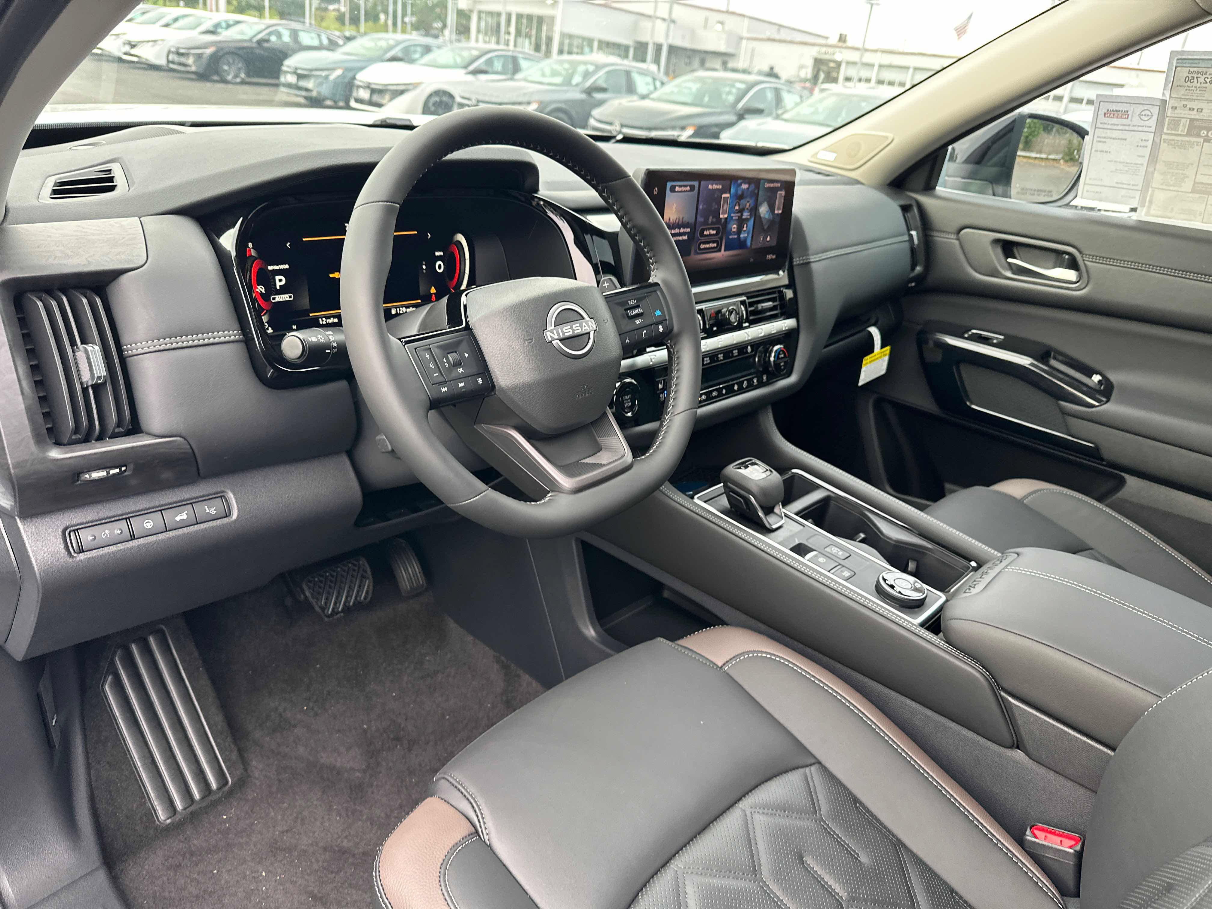 New 2026 Nissan Pathfinder Platinum AWD/4WD image 33