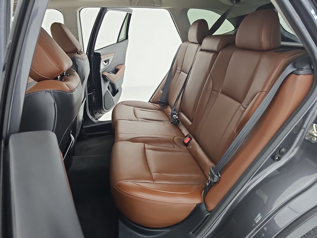 Used 2020 Subaru Outback Touring AWD/4WD image 27