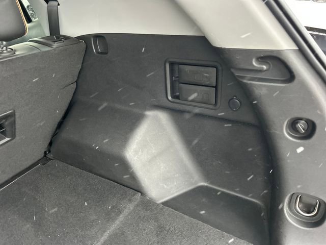 Used 2023 GMC Terrain AT4 image 43