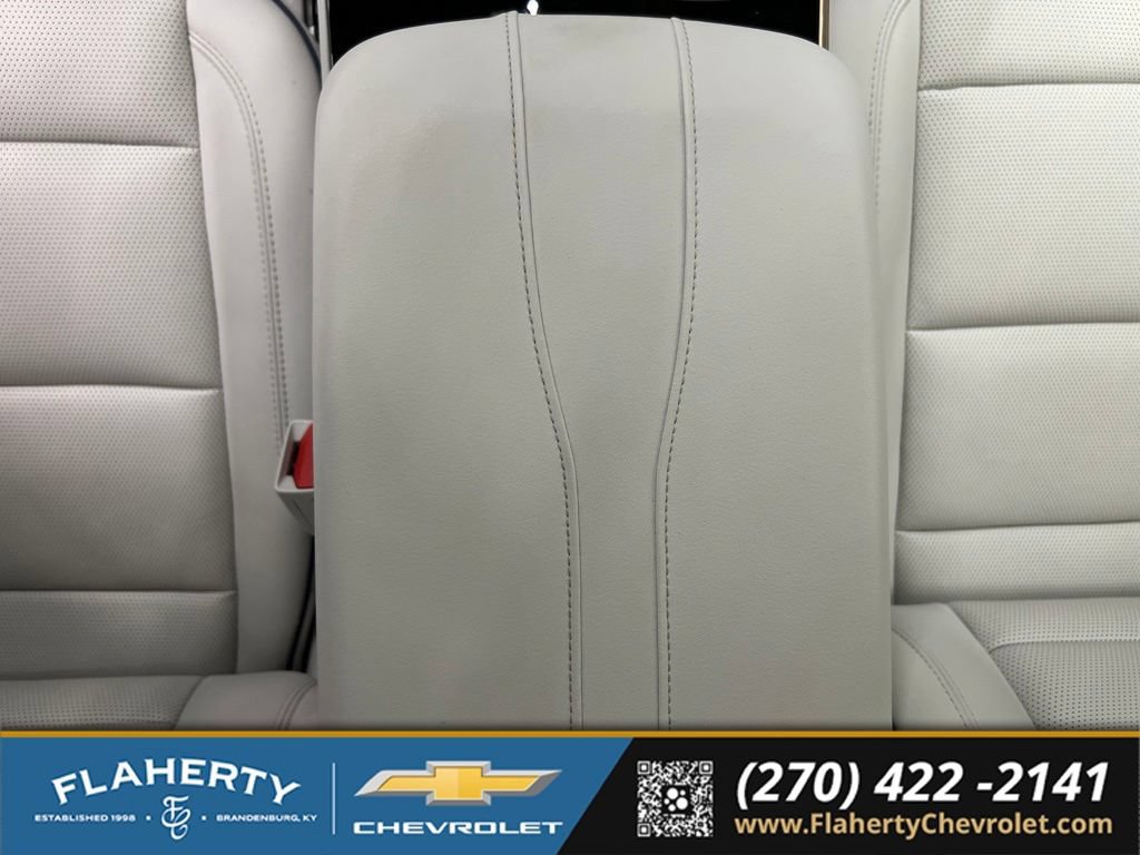 Used 2025 Buick Enclave Avenir w/ Super Cruise Package AWD/4WD image 32