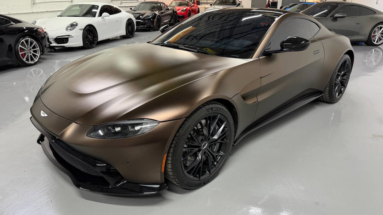Used 2021 Aston Martin V8 Vantage Base 2dr Coupe image 26