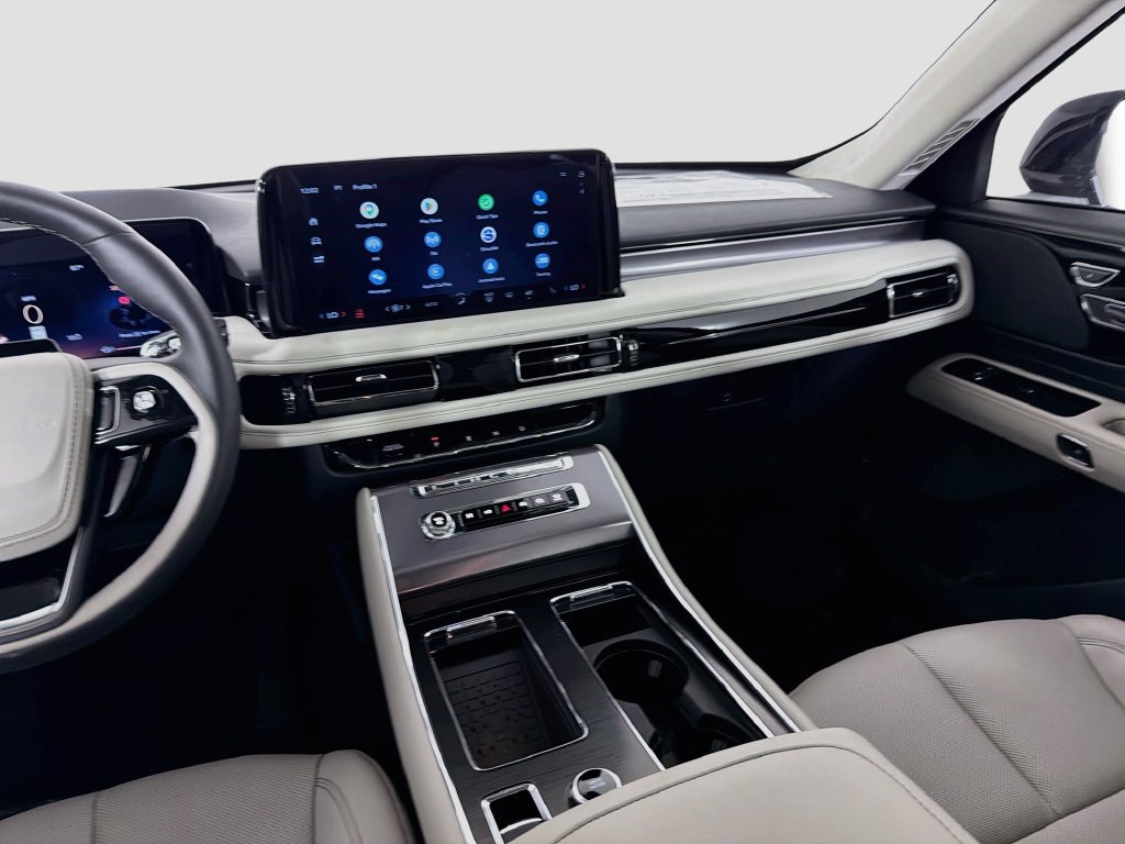 New 2027 Lincoln Aviator 2WD image 24