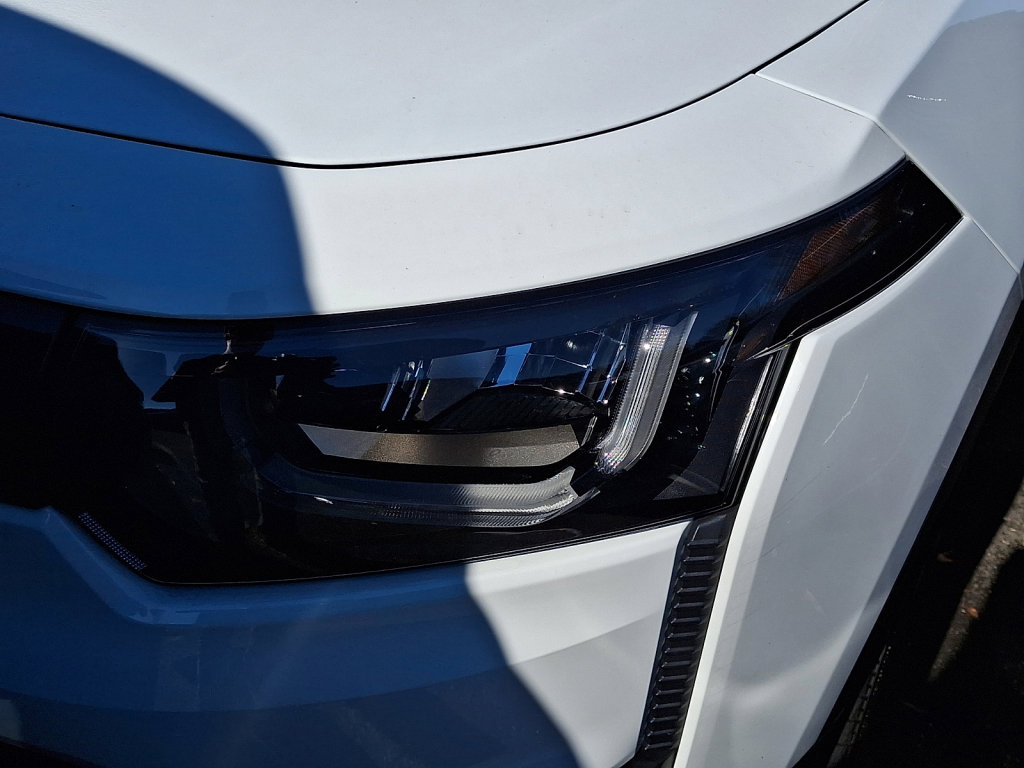 New 2026 Jeep Cherokee Overland image 2