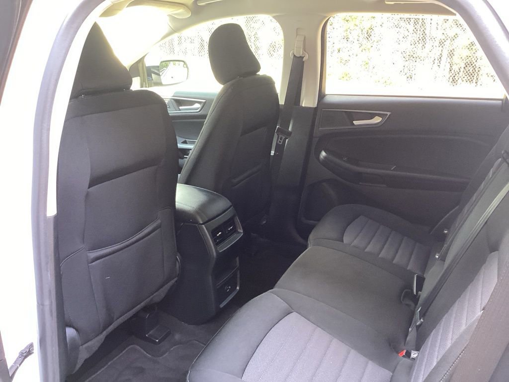 Used 2021 Ford Edge SE FWD image 34