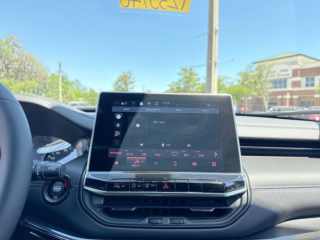 New 2026 Jeep Compass Latitude image 20