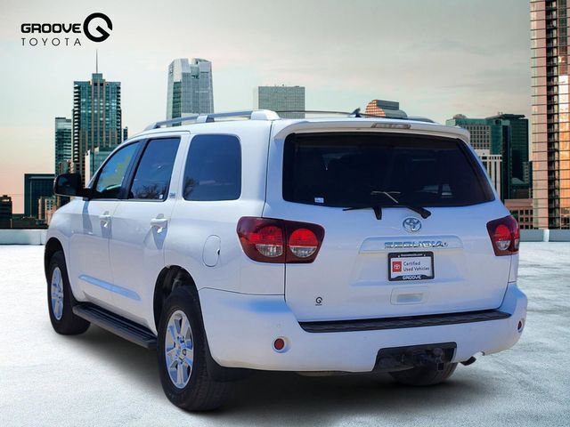 Used 2018 Toyota Sequoia SR5 w/ Premium Package image 3