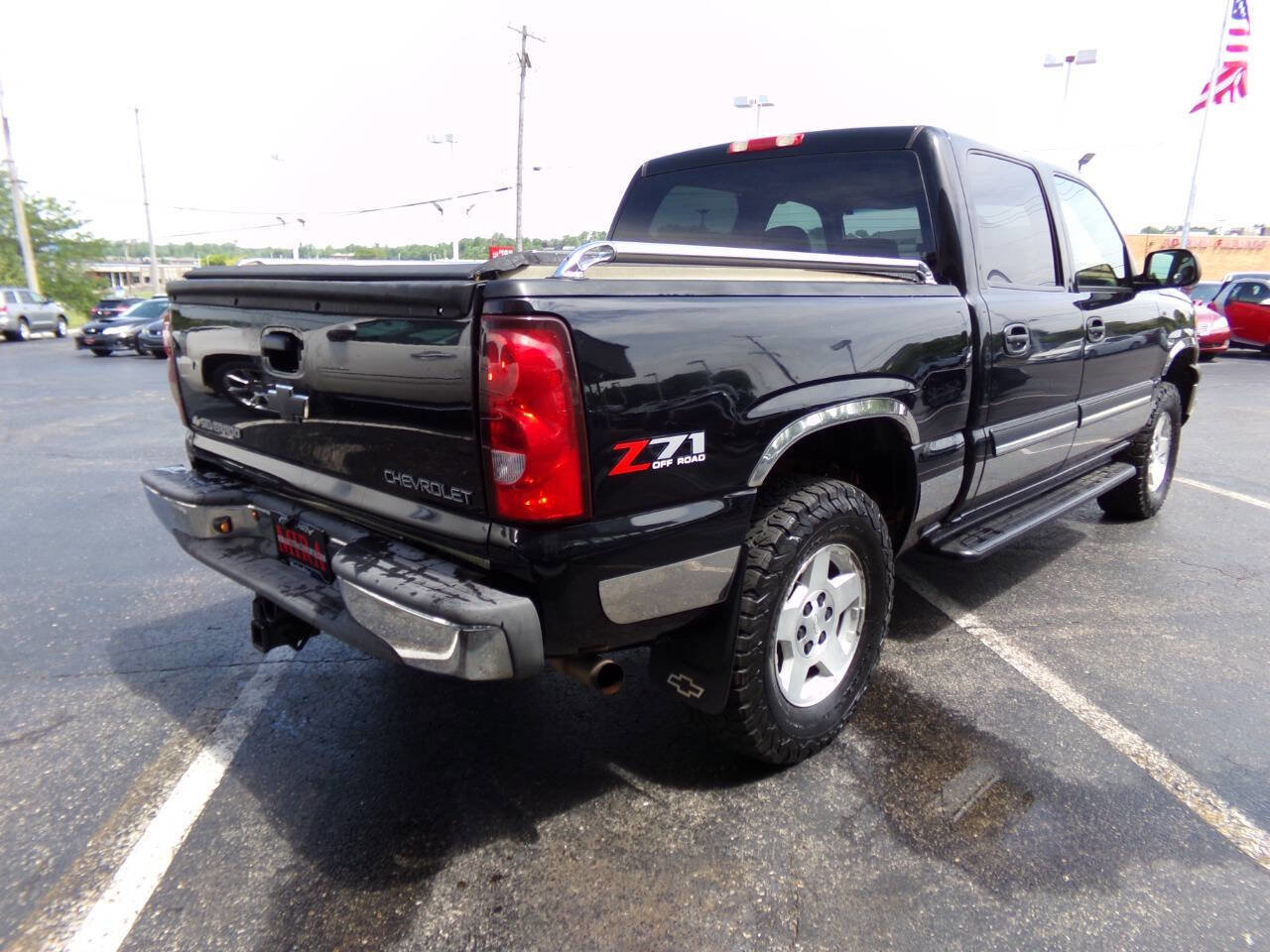 Used 2005 Chevrolet Silverado 1500 4x4 Crew Cab w/ Safe And Sound Package image 4