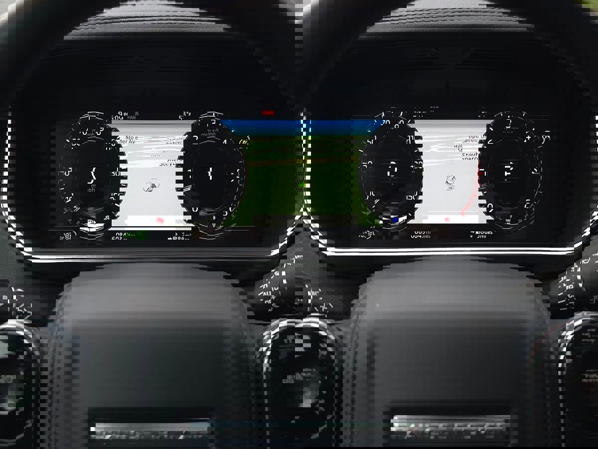 Used 2020 Land Rover Range Rover image 32