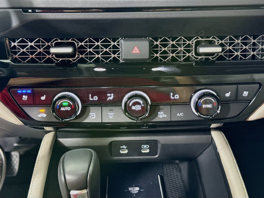 Used 2025 Honda Accord Touring image 18