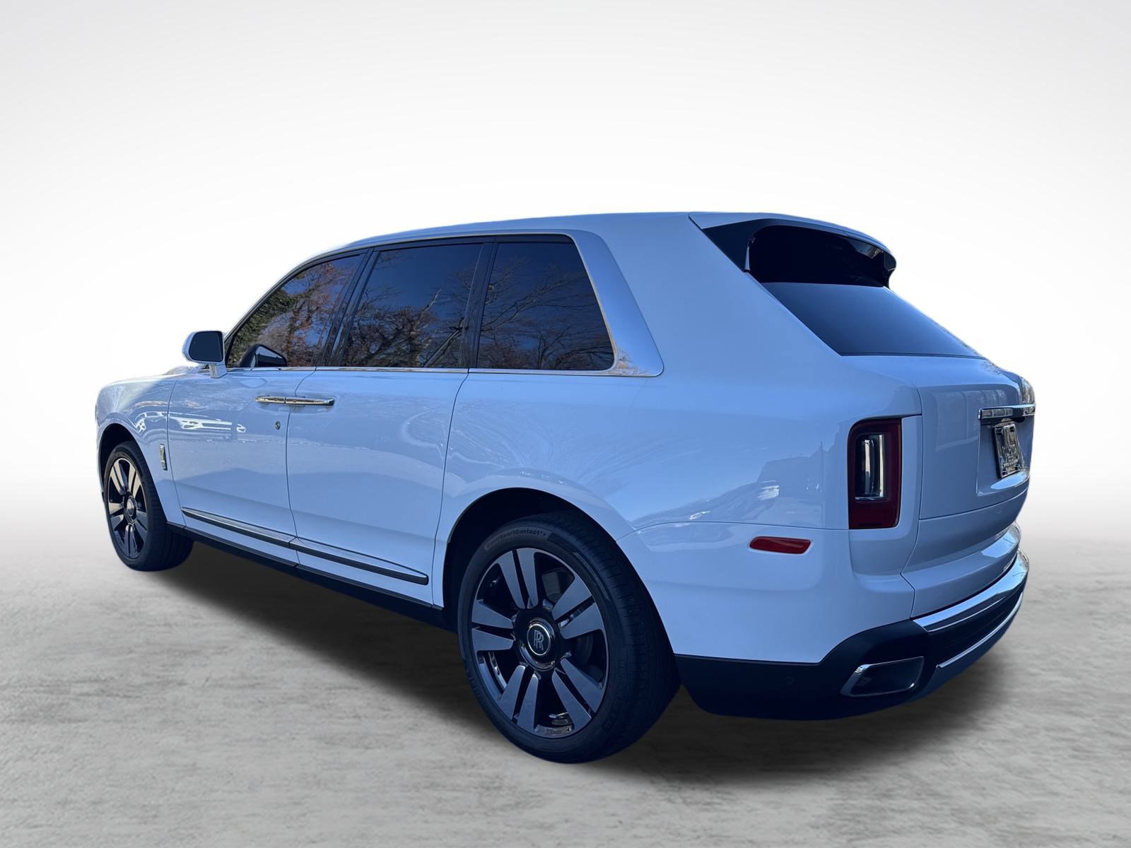 Certified 2022 Rolls-Royce Cullinan image 3