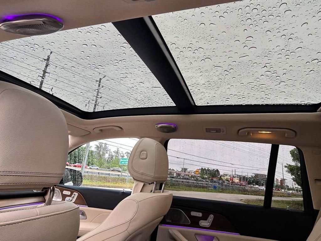 Used 2024 Mercedes-Benz GLS 580 4MATIC w/ Warmth & Comfort Package image 28