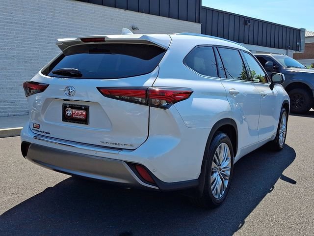 Used 2023 Toyota Highlander Platinum AWD/4WD image 6