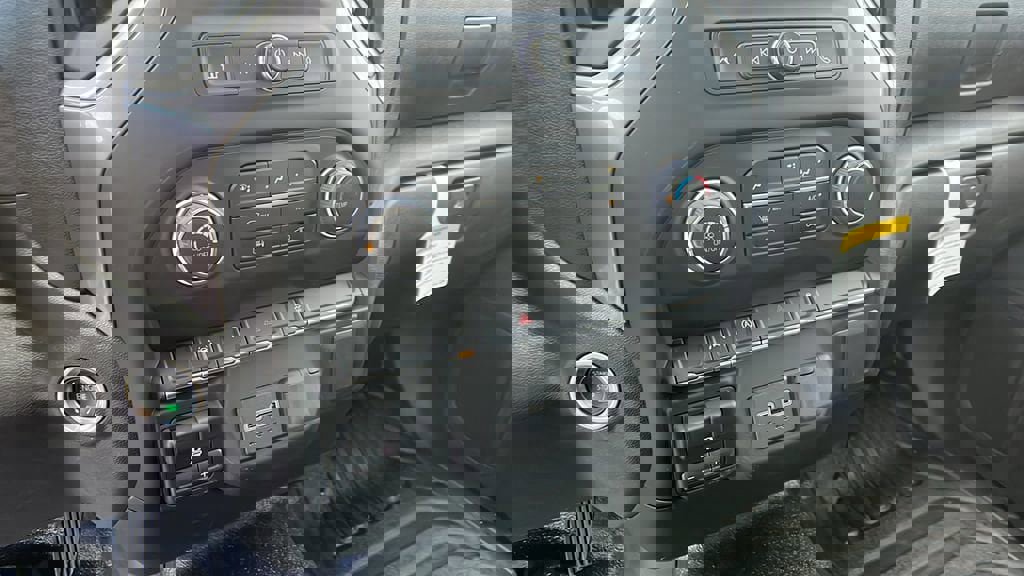 New 2025 Chevrolet Silverado 1500 W/T w/ Trailering Package image 20