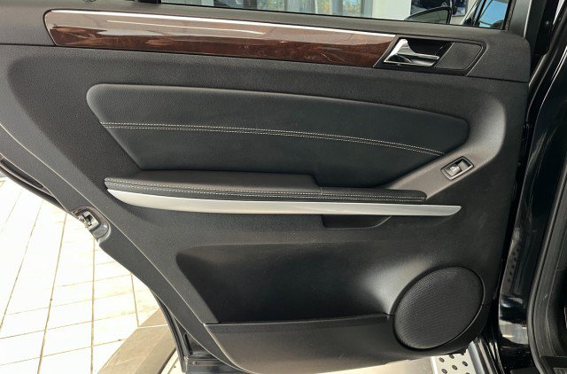 Used 2012 Mercedes-Benz GL 450 4MATIC image 33