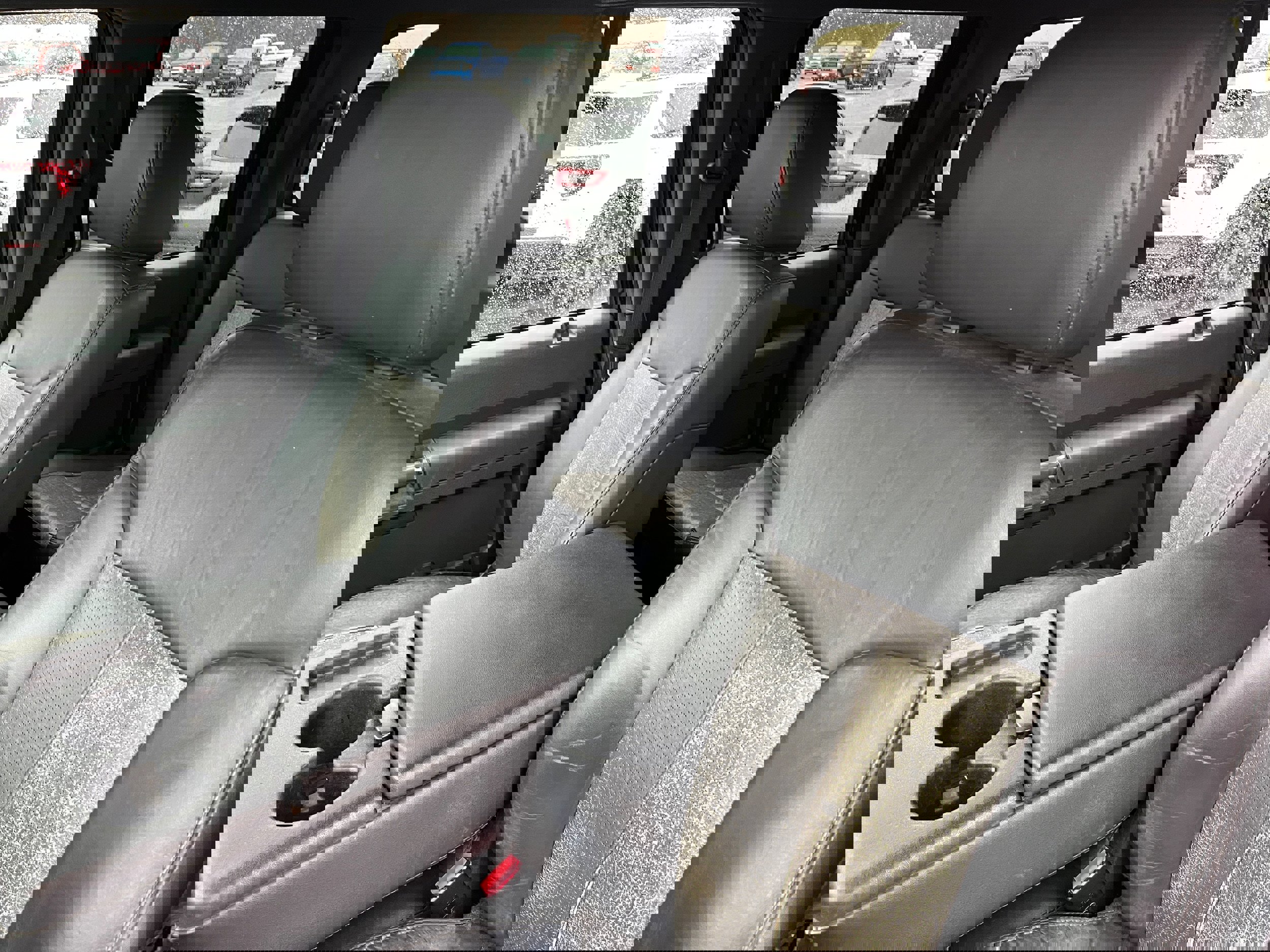 Used 2011 Ford F350 Lariat w/ Lariat Interior Pkg image 10