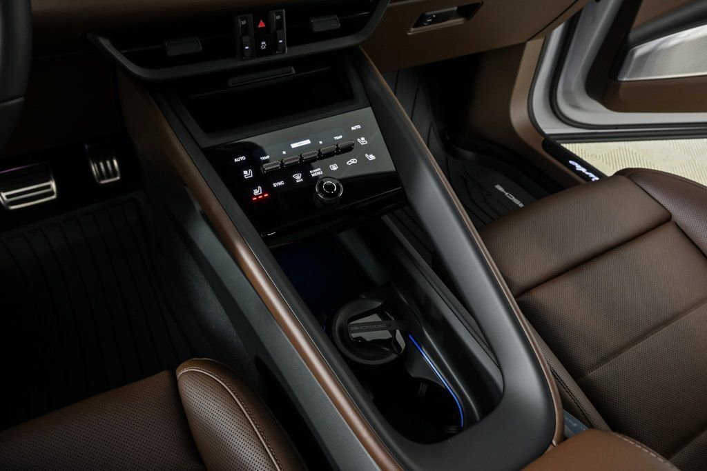 New 2025 Porsche Macan Turbo Electric image 19