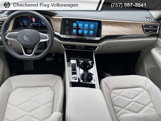 New 2025 Volkswagen Atlas SE image 4