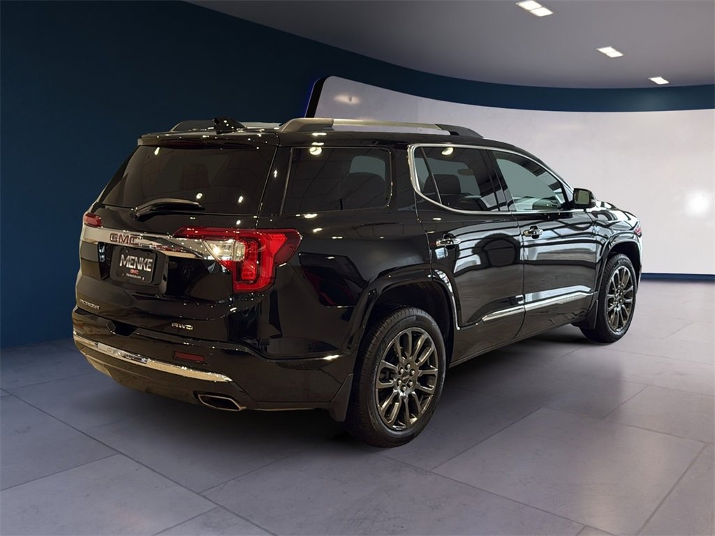 Used 2023 GMC Acadia Denali w/ Black Diamond Edition image 7