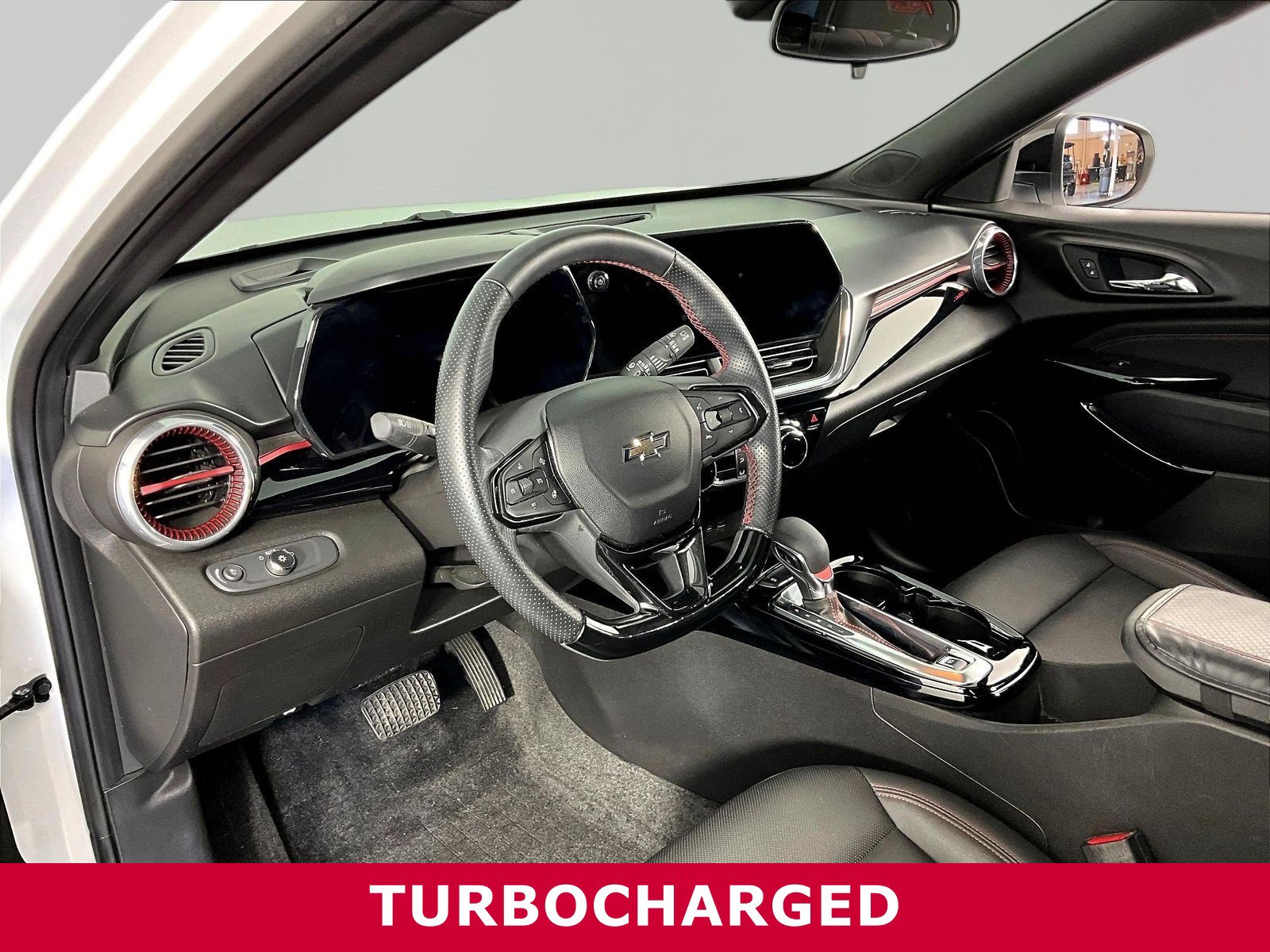 Used 2024 Chevrolet Trax RS w/ Sunroof Package FWD image 15