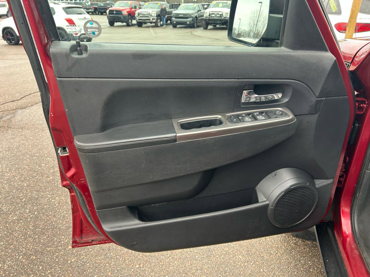 Used 2012 Jeep Liberty Limited Jet image 14