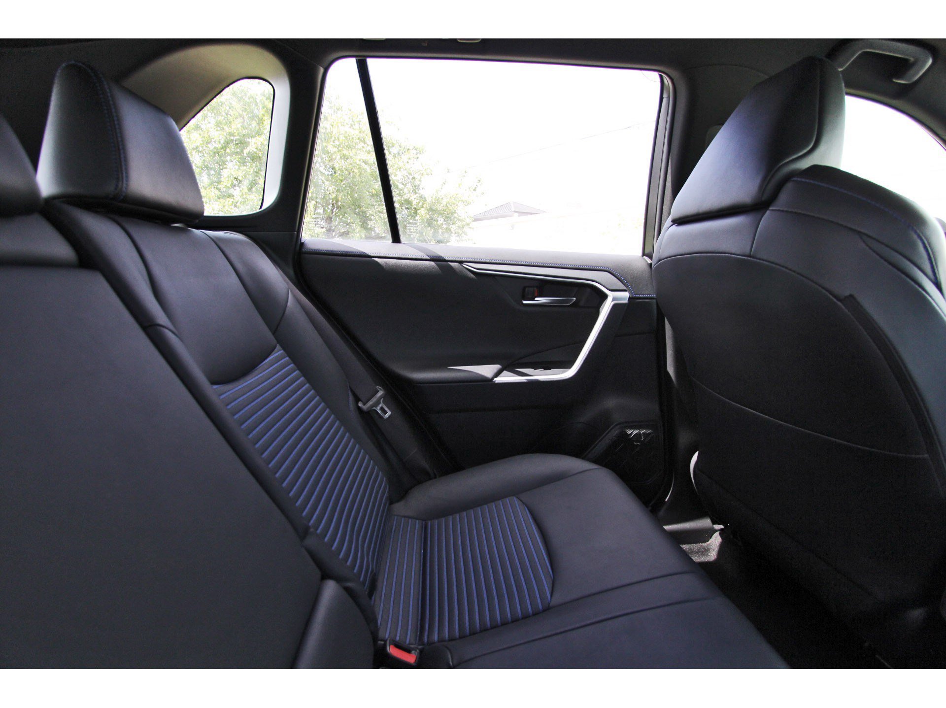 Used 2019 Toyota RAV4 XSE AWD/4WD image 13