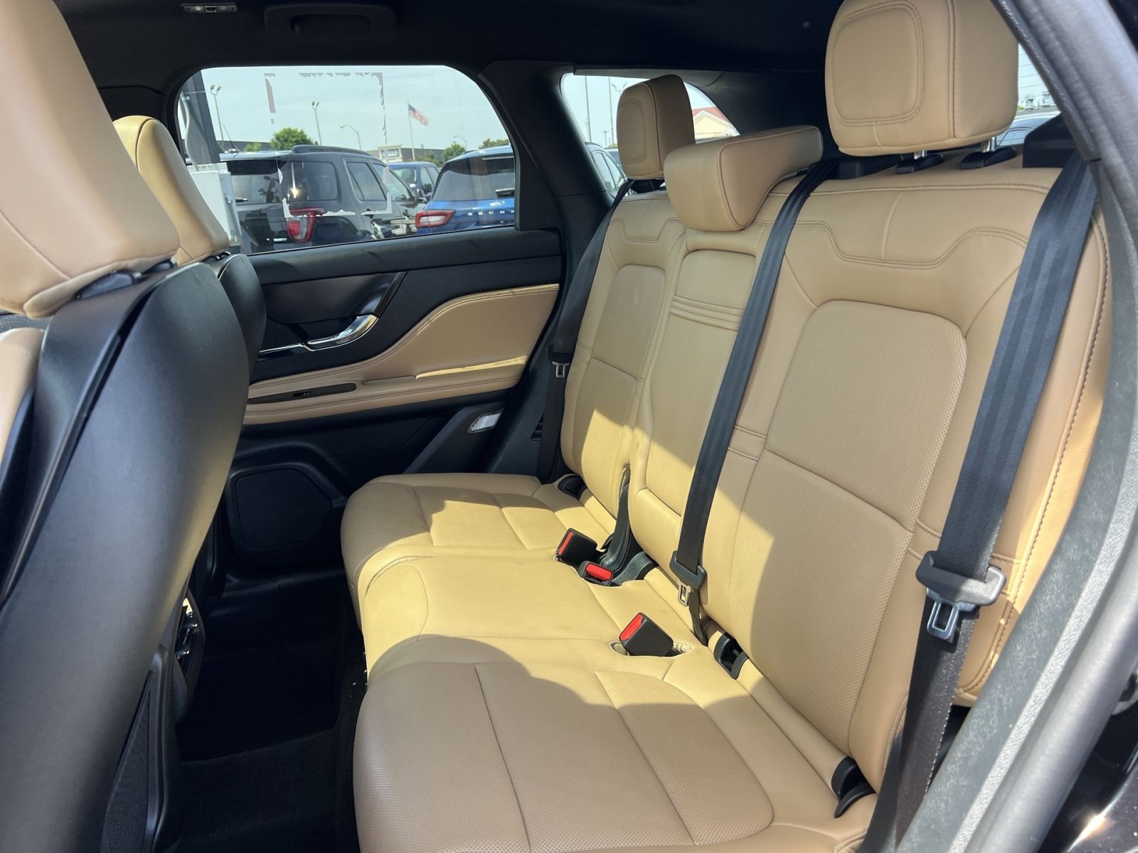 Used 2022 Lincoln Corsair Reserve w/ Luxury Package AWD/4WD image 24