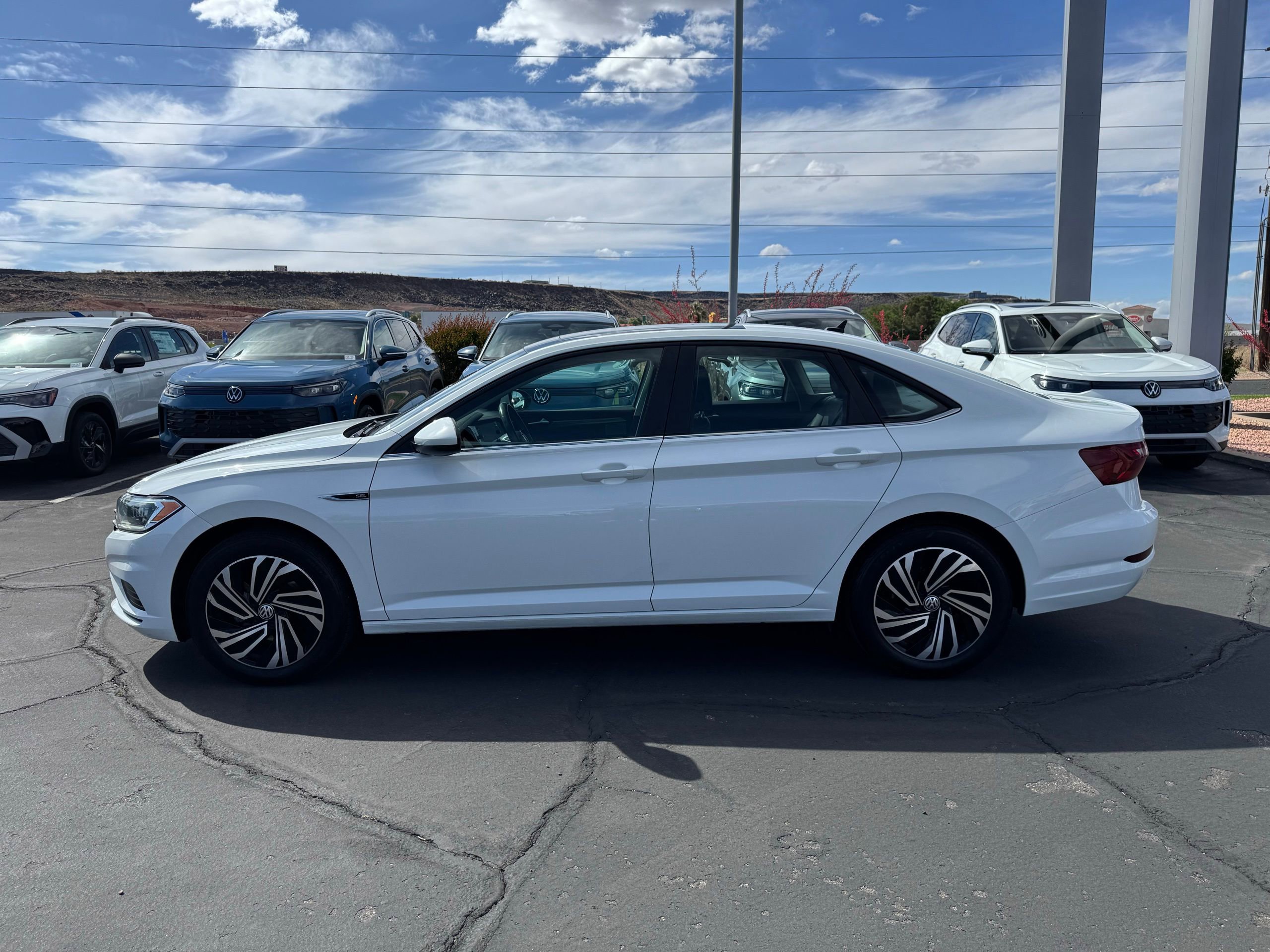 Used 2020 Volkswagen Jetta SEL FWD image 3