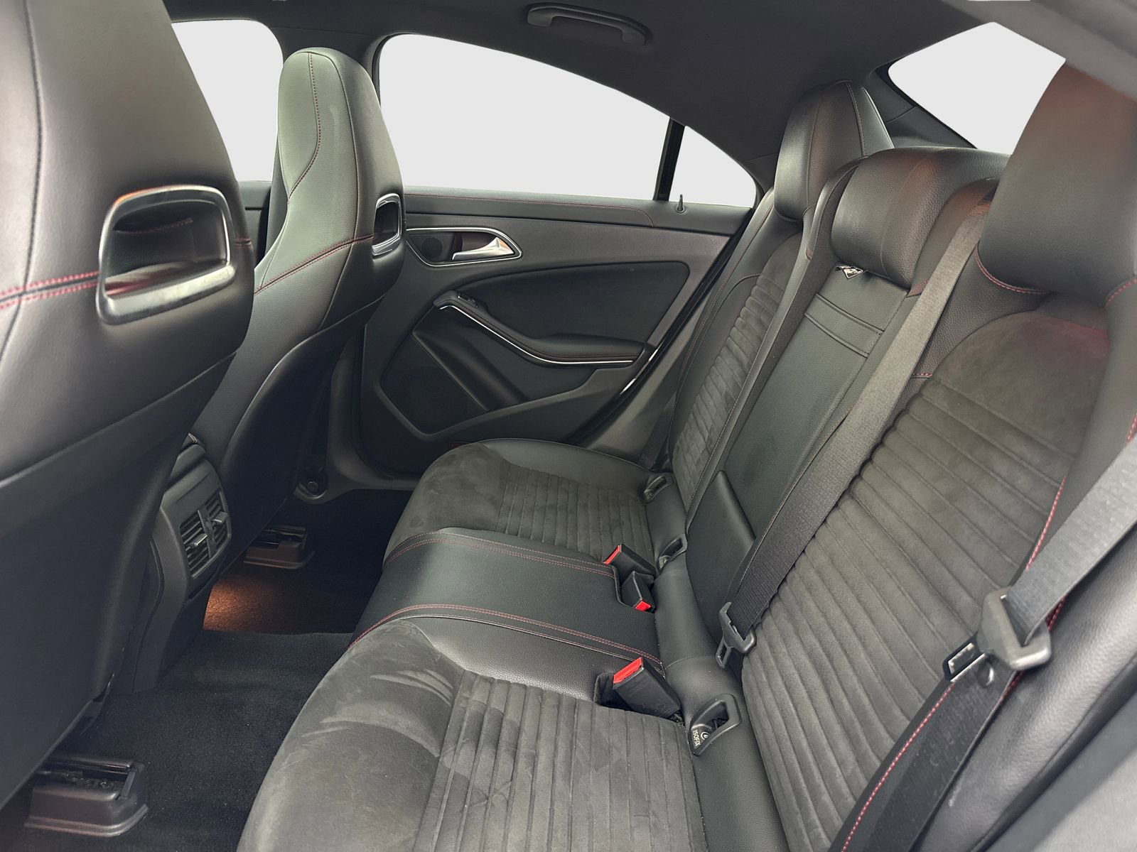 Used 2018 Mercedes-Benz CLA 45 AMG 4MATIC image 38