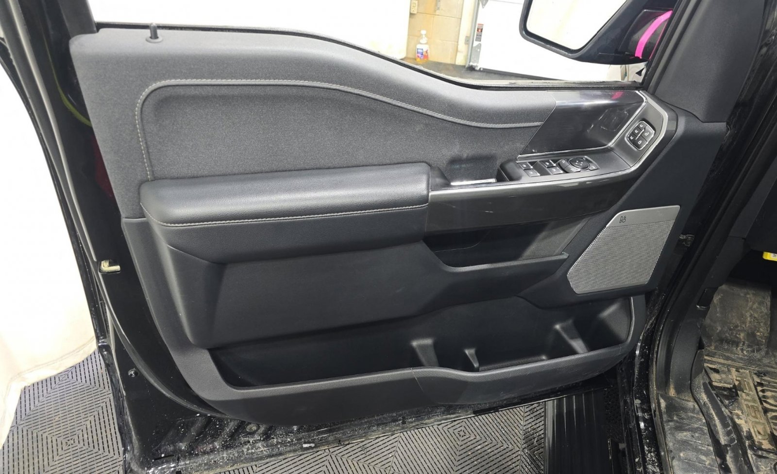 Used 2023 Ford F150 Lariat w/ Equipment Group 502A High AWD/4WD image 9