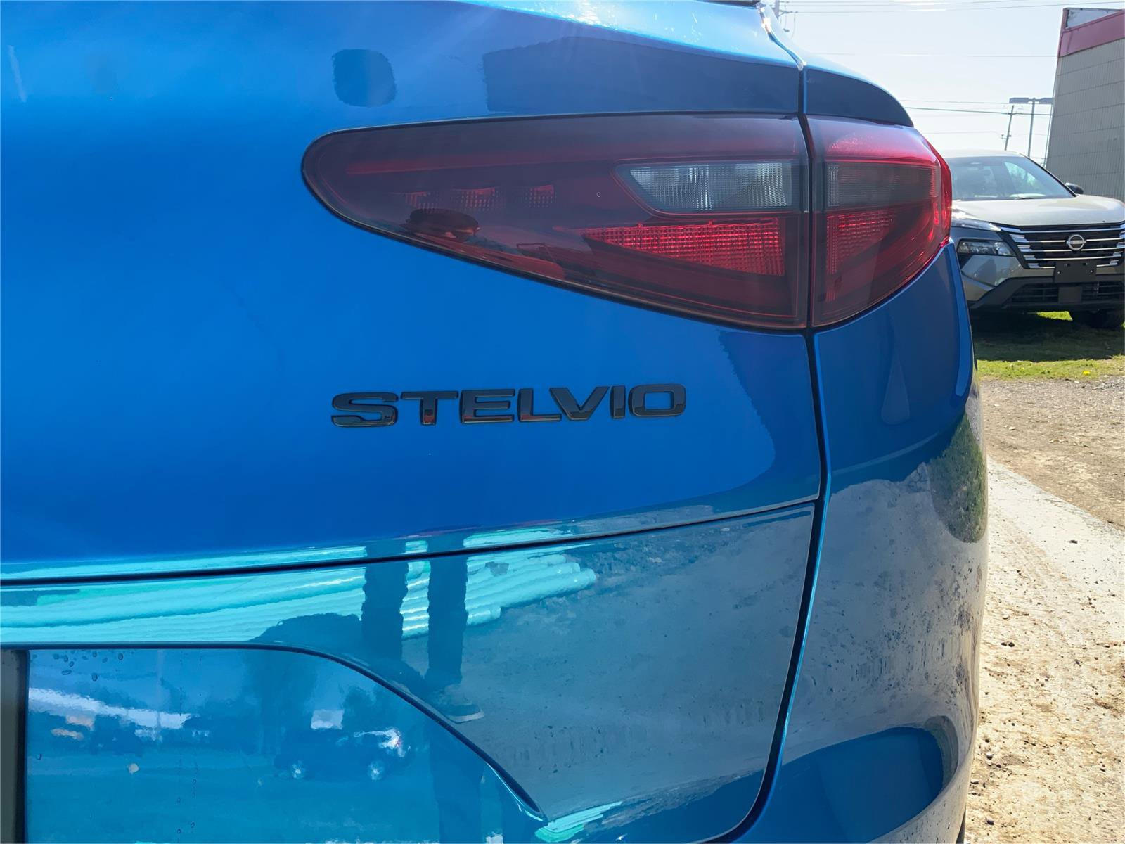 Used 2019 Alfa Romeo Stelvio Ti w/ TI Performance Package AWD/4WD image 24