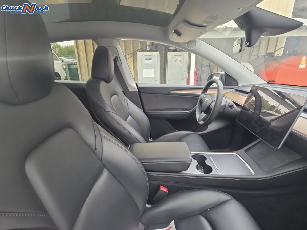 Used 2024 Tesla Model Y 2WD image 5