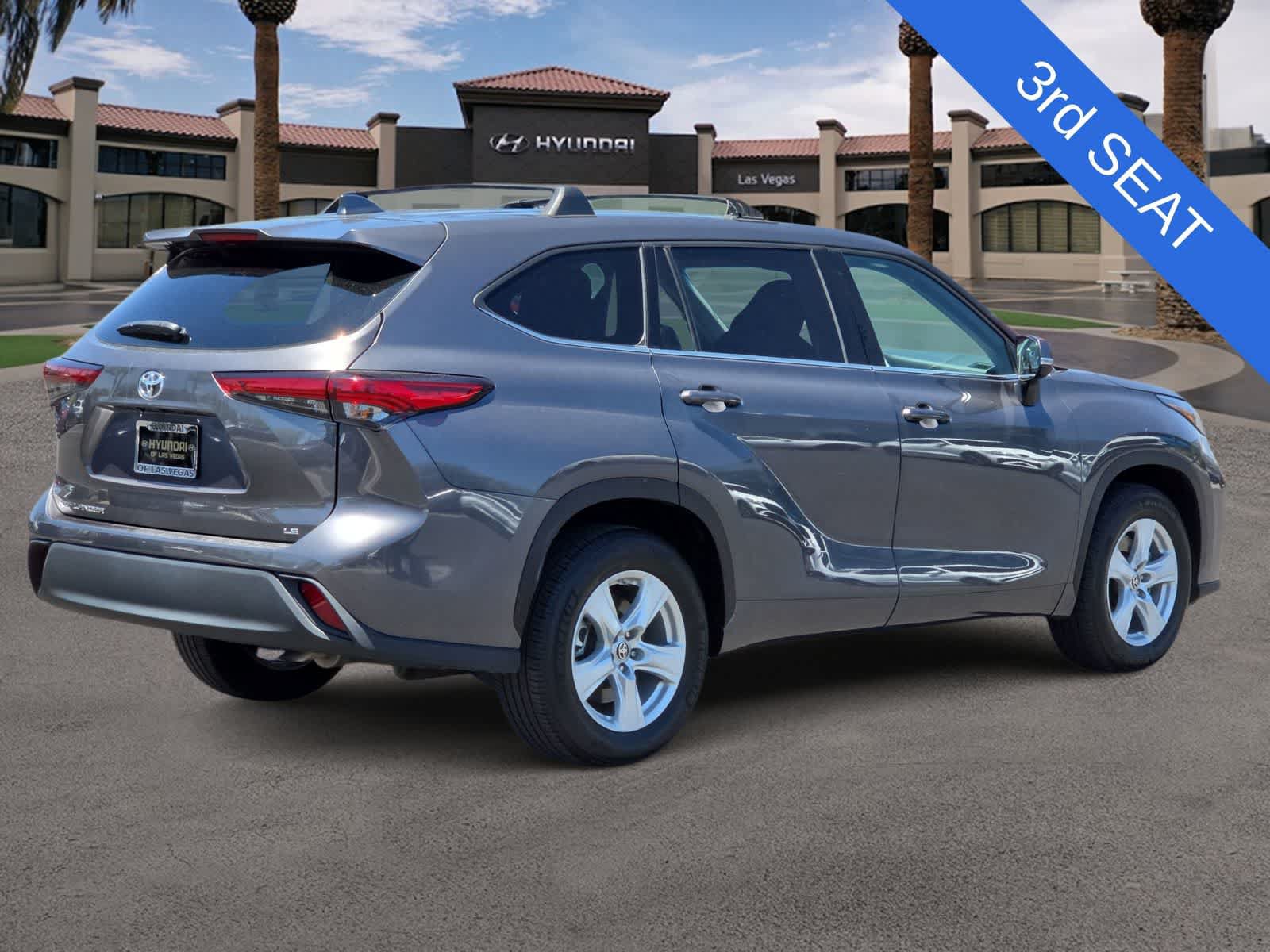 Used 2021 Toyota Highlander LE FWD image 8