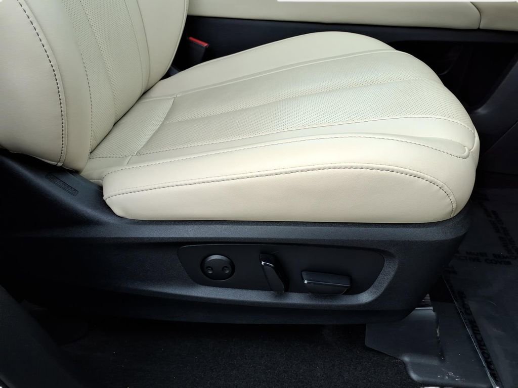 Used 2023 INFINITI QX60 Pure image 29