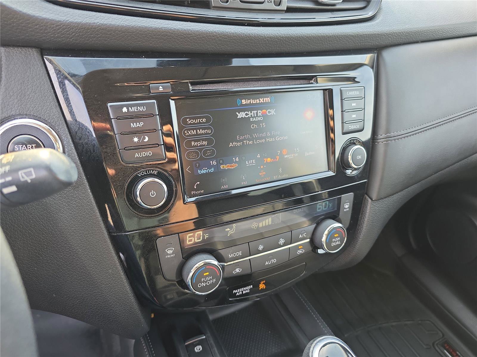 Used 2020 Nissan Rogue SL AWD/4WD image 24
