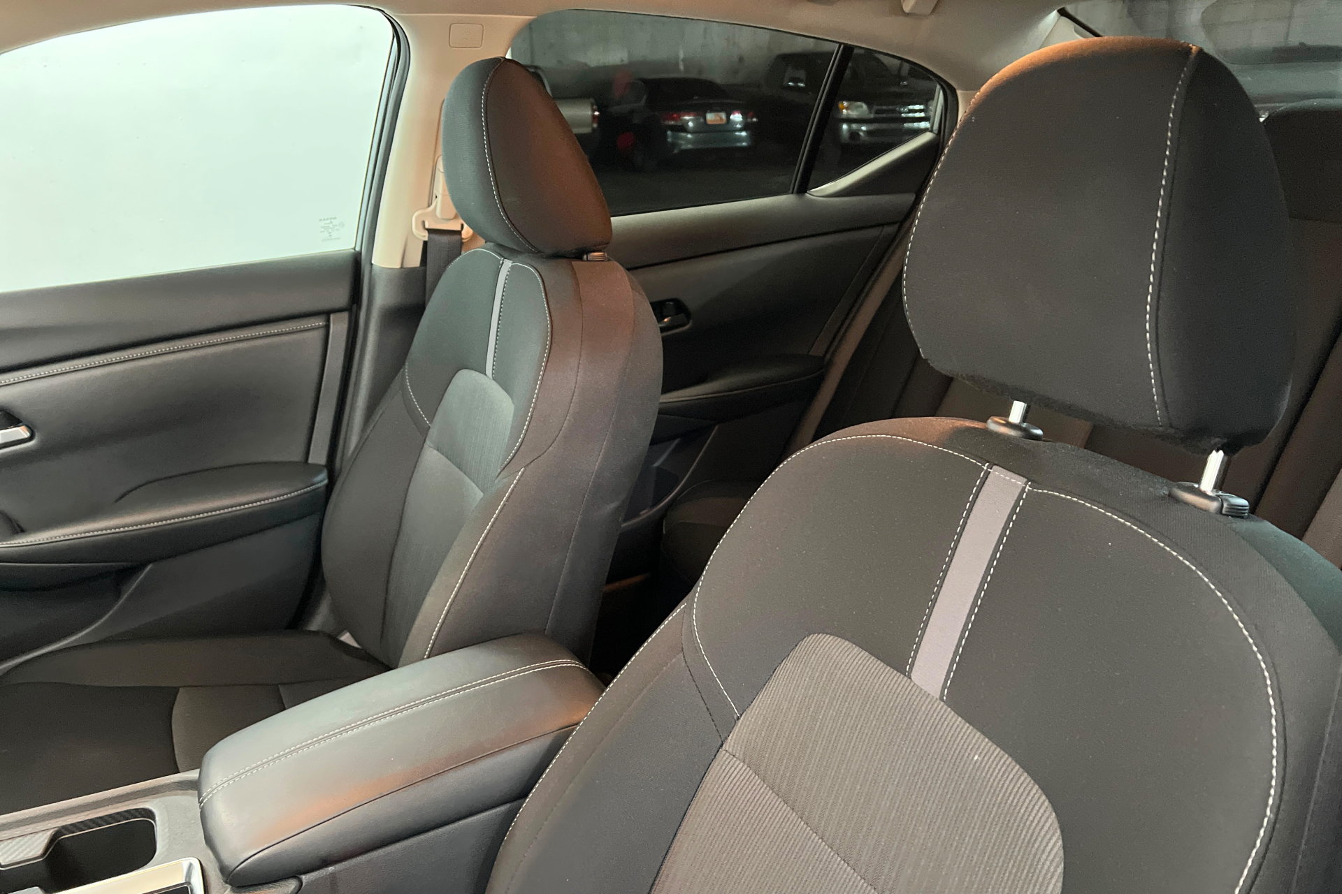 Used 2025 Nissan Sentra SV FWD image 17
