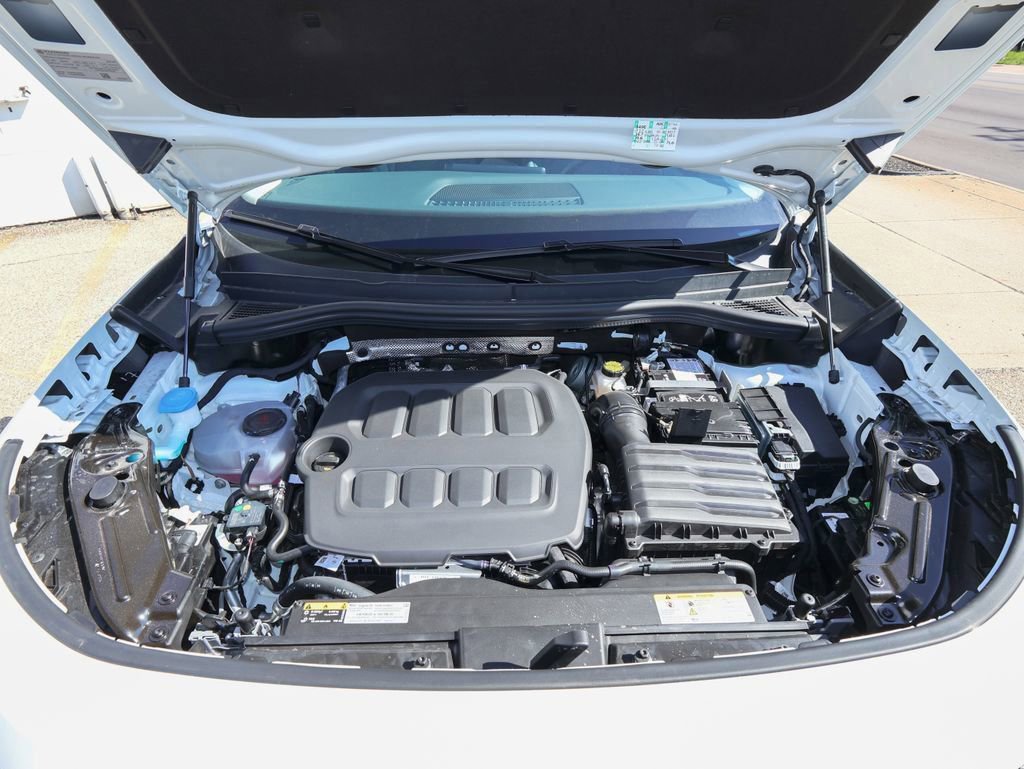 New 2026 Volkswagen Tiguan SE image 33